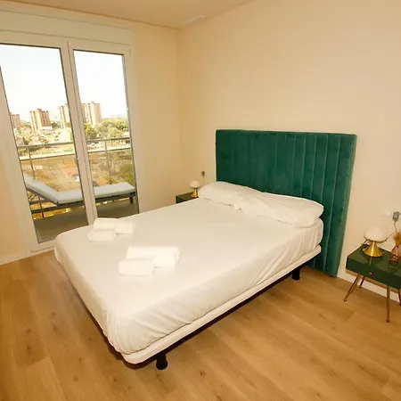 Lovely With Pool, Ac And A Great Terrace Apartment
